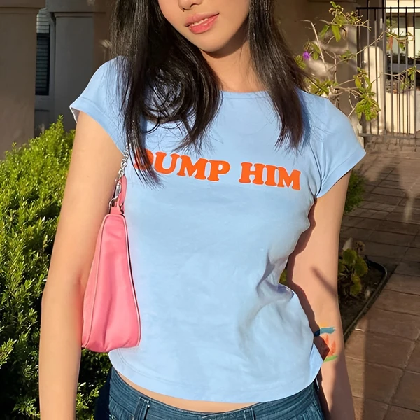 Baby tee - Mẫu áo trendy đánh dấu sự quay lại của style Y2K