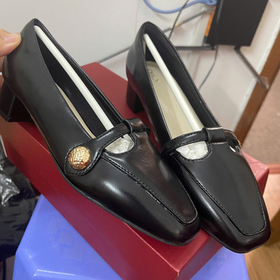 Màu sắc : Đen / Size : 39