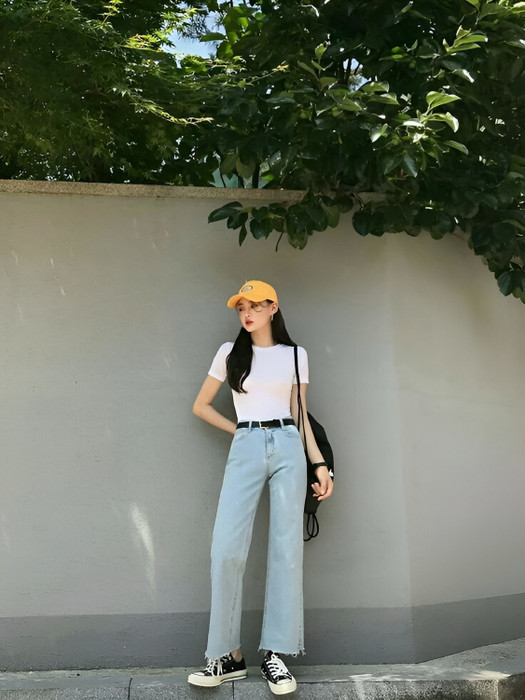 Mix match với áo thun trắng để có outfit siêu xinh cho nàng