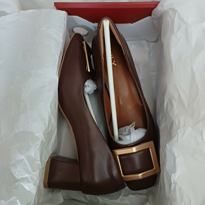 Màu sắc : Nâu / Size : 37