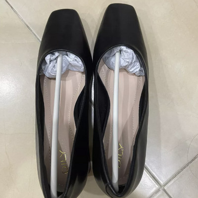 Màu sắc : Đen / Size : 39