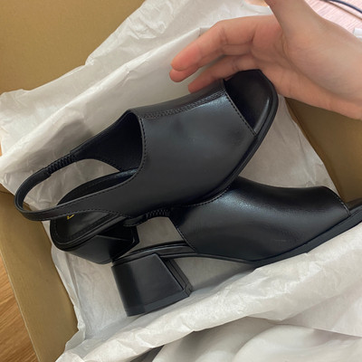 Màu sắc : Đen / Size : 39