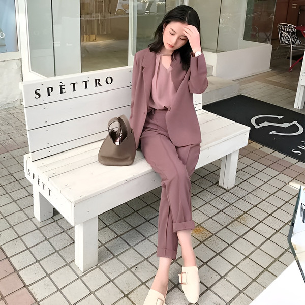 Tại sao blazer là mẫu áo nàng công sở không thể thiếu?