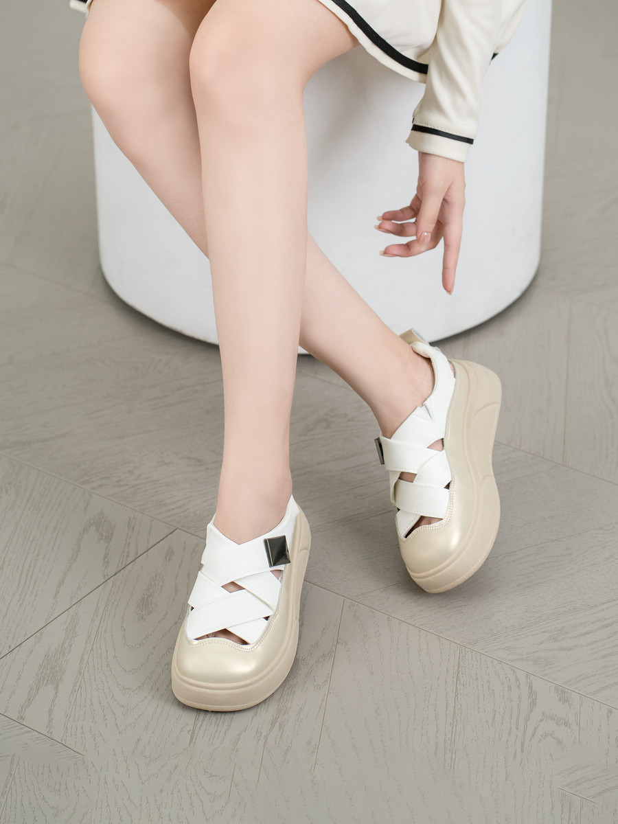 Sneaker Đế Độn AG0176