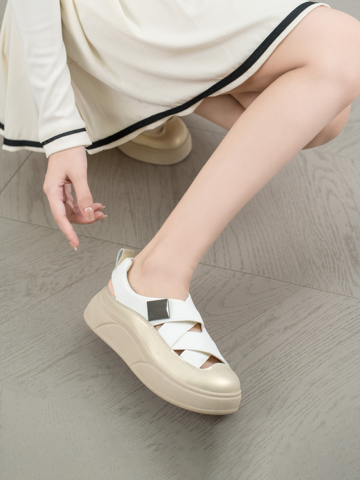 Sneaker Đế Độn AG0176
