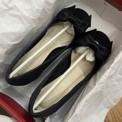 Màu sắc : Đen / Size : 39