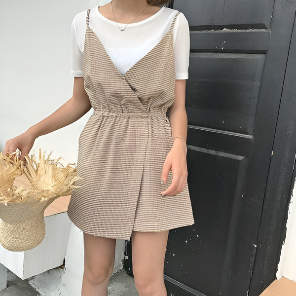 Mix match với áo thun trắng để có outfit siêu xinh cho nàng