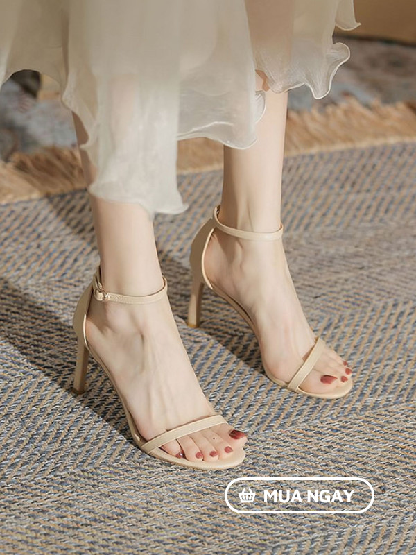 Bí quyết chọn giày sandal tôn dáng phù hợp với mọi bàn chân