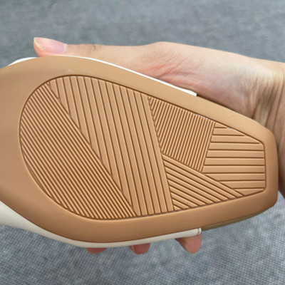 Màu sắc : Trắng Kem / Size : 38