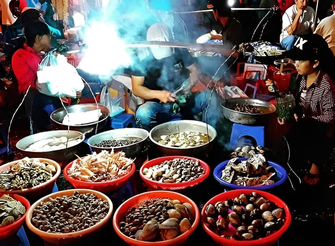 Ăn gì ở chợ đêm Đà Lạt? Món ngon nhất định phải thử khi đến đây