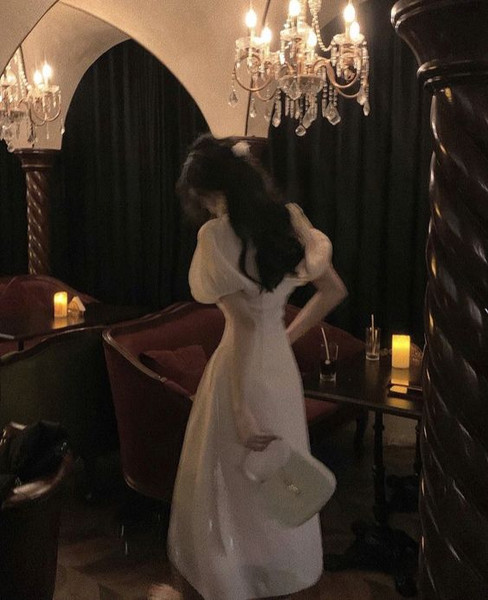 3 gam màu đậm nét Giáng Sinh mà nàng phải có trong tủ