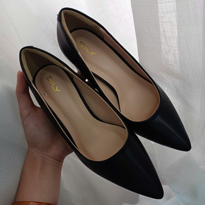 Màu sắc : Đen / Size : 38