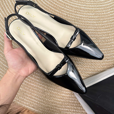 Màu sắc : Đen / Size : 36