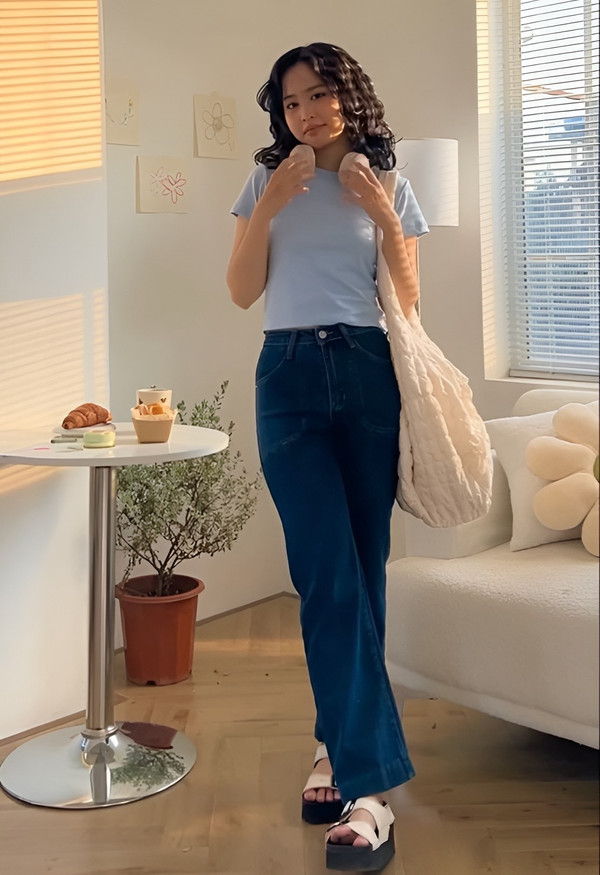 Baby tee outfit - Phối đồ với mẫu áo mang đậm phong cách Y2K