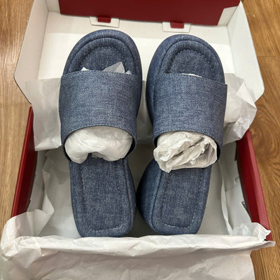 Màu sắc : Xanh Dương / Size : 38