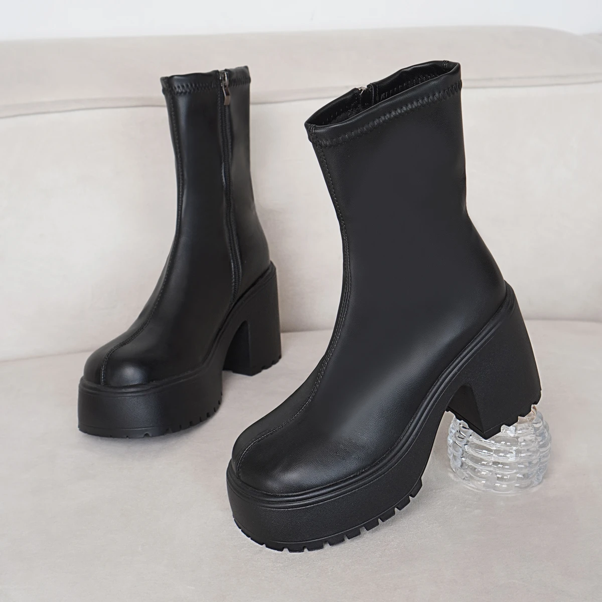 Low Neck Boot AG0167