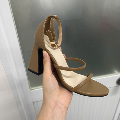 Màu sắc : Nâu / Size : 36