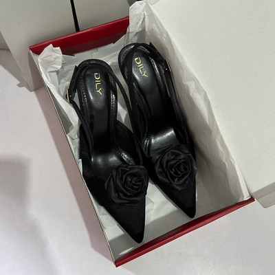 Màu sắc : Đen / Size : 36