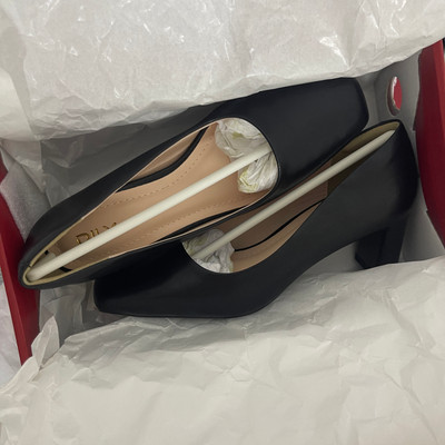 Màu sắc : Đen / Size : 39