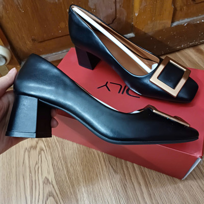 Màu sắc : Đen / Size : 36