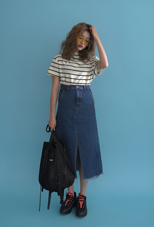 Chân váy jean dài - Items “thống trị” xu hướng Xuân Hè 2023