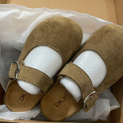 Màu sắc : Nâu Nhạt / Size : 36