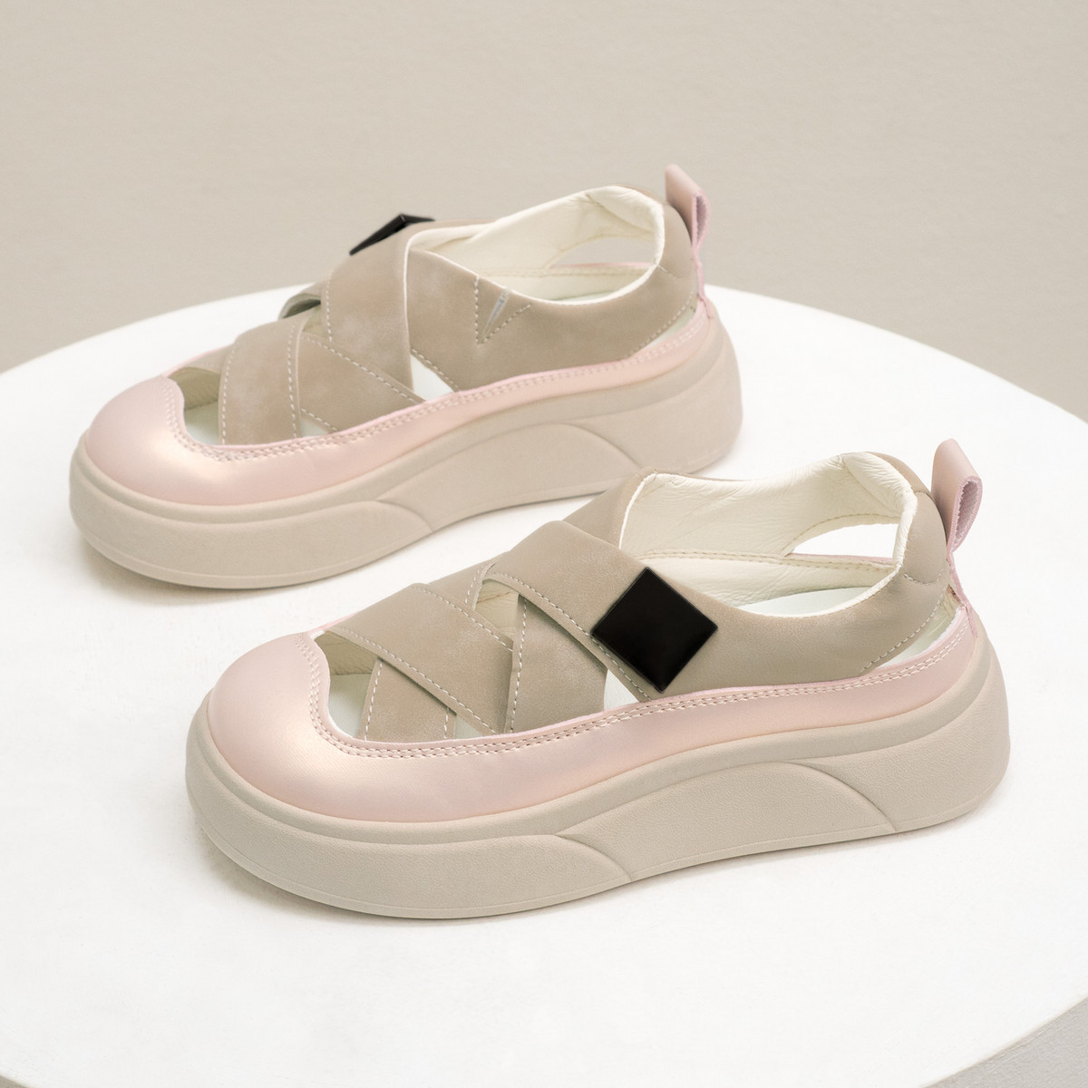 Sneaker Đế Độn AG0176