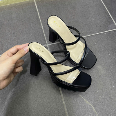 Màu sắc : Đen / Size : 37