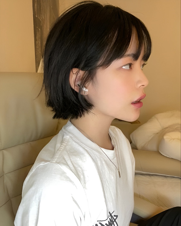 Tóc ngắn phù hợp mọi gương mặt cho nàng xinh xắn ngày hè 2023