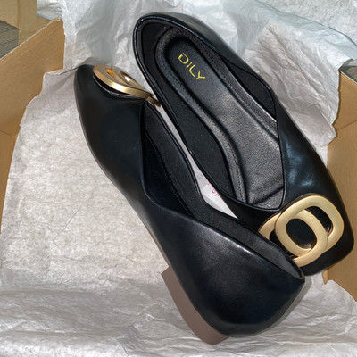 Màu sắc : Đen / Size : 36