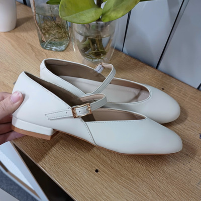 Màu sắc : Trắng Kem / Size : 37