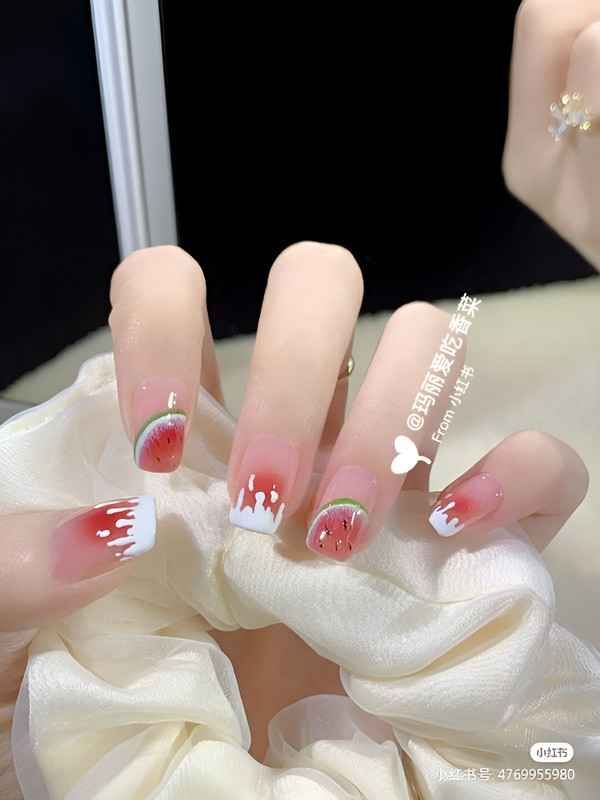 Gợi ý những mẫu nail xinh mùa hè cho nàng thêm nổi bật, xinh xắn