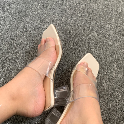 Màu sắc : Trắng Kem / Size : 36