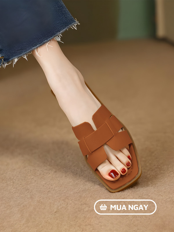 Giày đế bệt - Ưu điểm và lý do bạn nên có mẫu giày này trong tủ