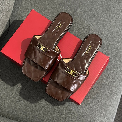 Màu sắc : Nâu / Size : 36