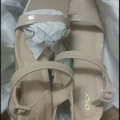 Màu sắc : Nâu Bóng / Size : 37