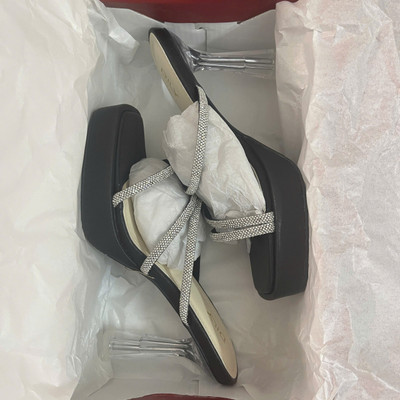 Màu sắc : Đen / Size : 36