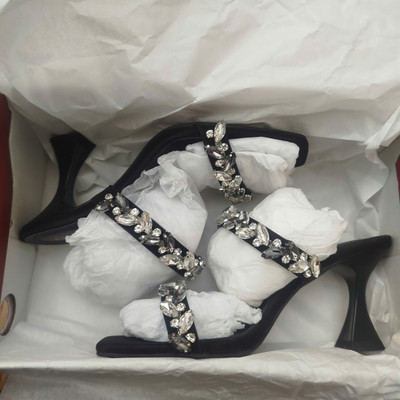 Màu sắc : Đen / Size : 38