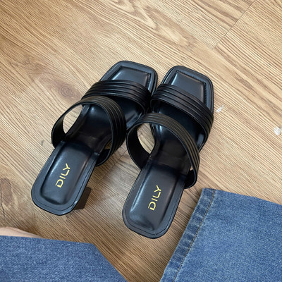 Màu sắc : Đen / Size : 38