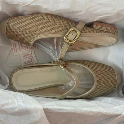 Màu sắc : Nâu / Size : 37