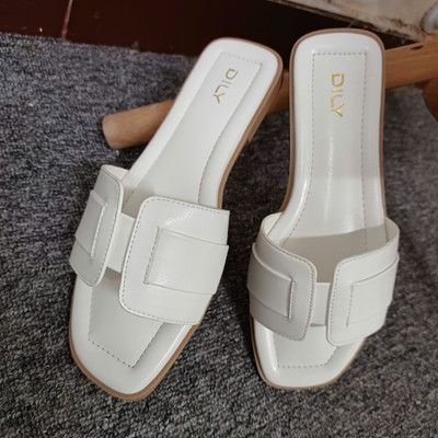 Màu sắc : Trắng / Size : 37