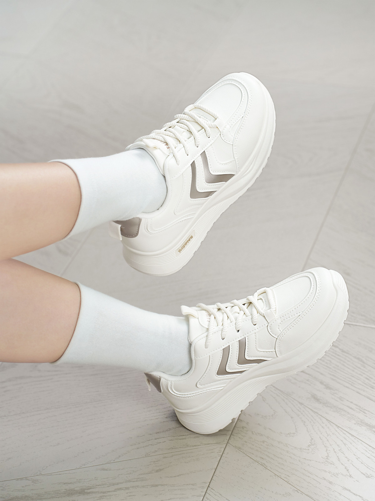 Giày Sneaker AG0171