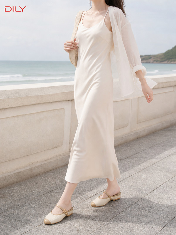 Outfit dạo biển