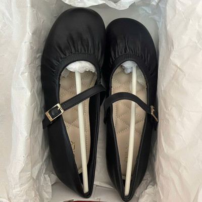 Màu sắc : Đen / Size : 36