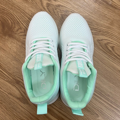 Màu sắc : Xanh / Size : 38