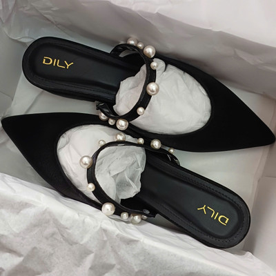 Màu sắc : Đen / Size : 37