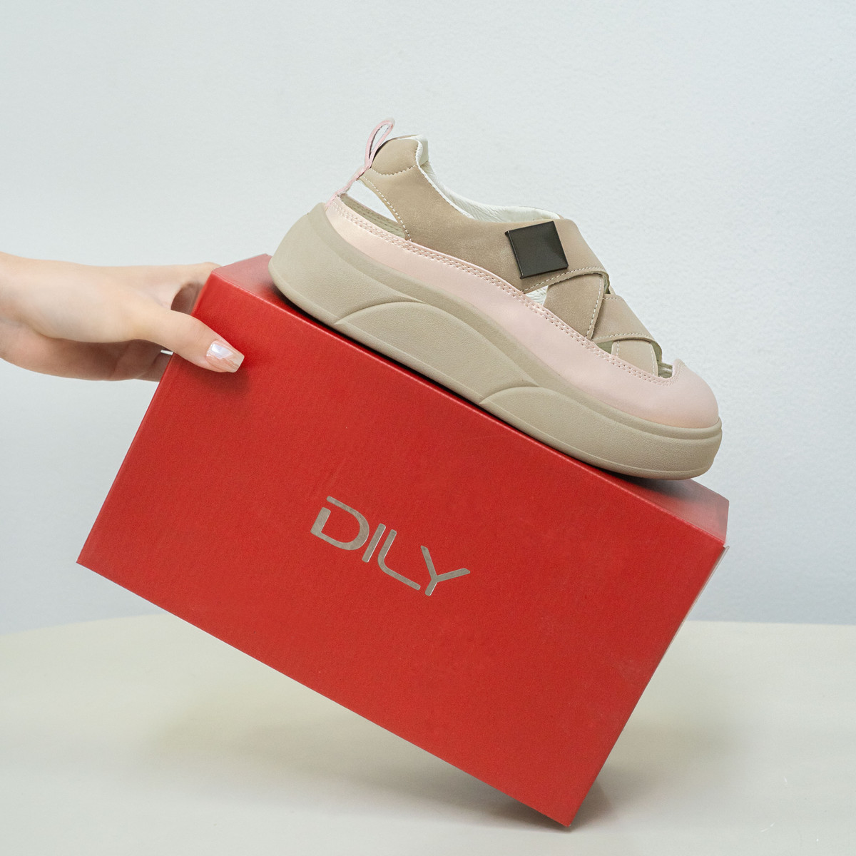 Sneaker Đế Độn AG0176
