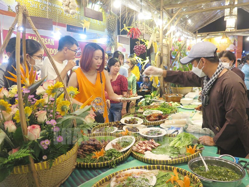 Không gian văn hóa ẩm thực Sài Gòn - Thành phố Hồ Chí Minh xưa và nay