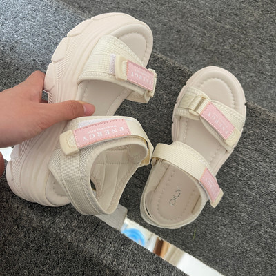 Màu sắc : Trắng / Size : 38