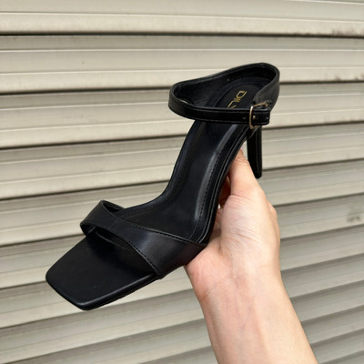 Màu sắc : Đen / Size : 38